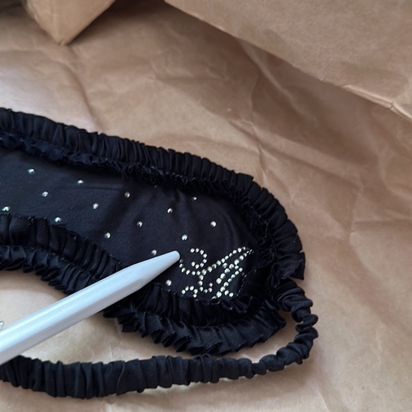 Agent Provocateur Silk  Swarovski Crystal - Picture 3 of 5